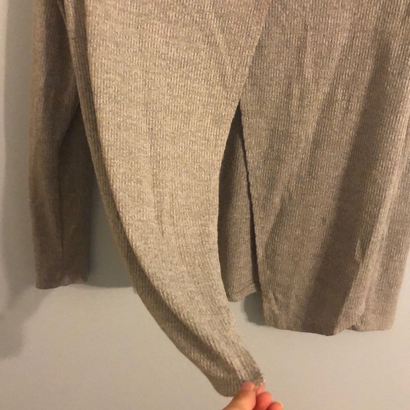 Grey open back sweater - Picture 2 of 3